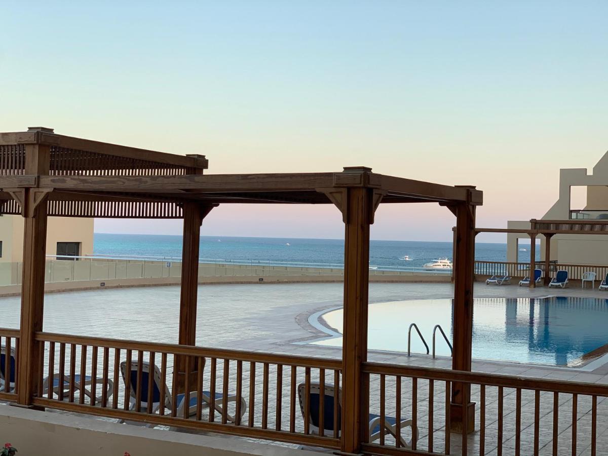The View Apartment Хургада Екстериор снимка