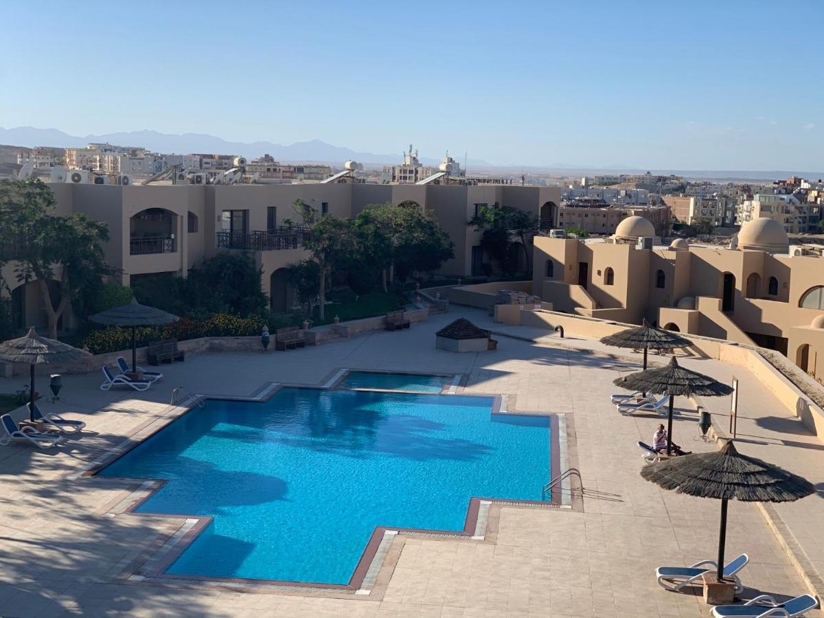 The View Apartment Хургада Екстериор снимка